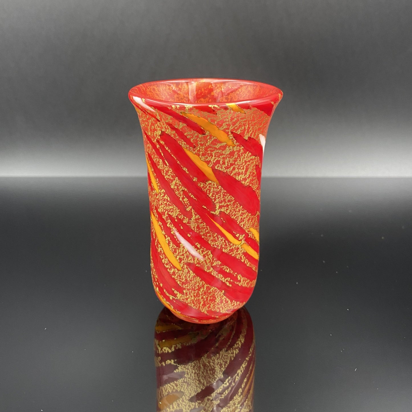 岩田 久利 作 手吹 金彩 赤ガラス 盃(杯) #25