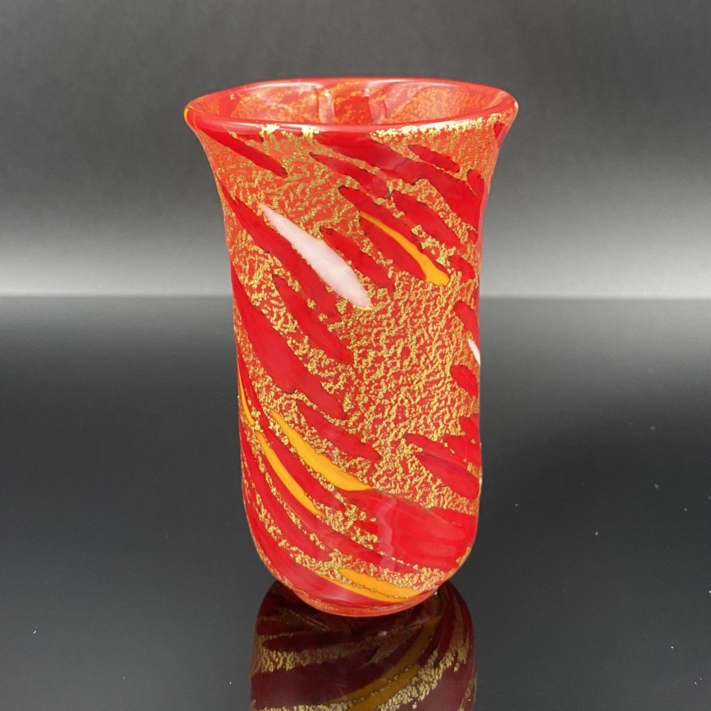 岩田 久利 作 手吹 金彩 赤ガラス 盃(杯) #25