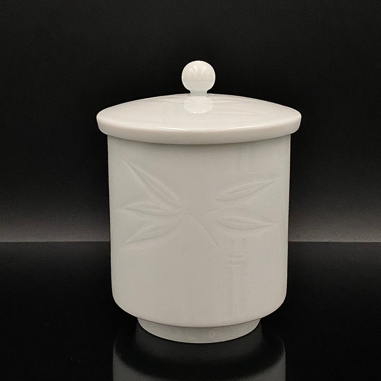 人間国宝 井上 萬二 作 白磁彫文 湯呑 陶器グラス #42