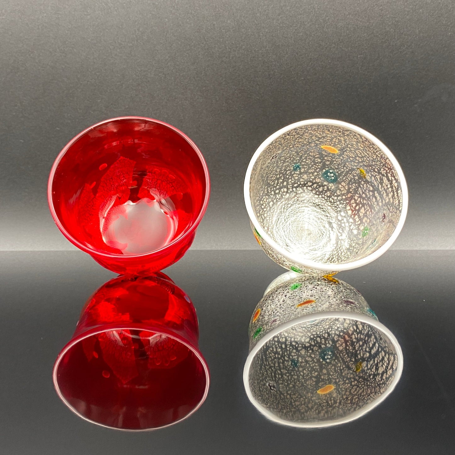 石井 康治 作 『祝盃』手吹き硝子 赤白酒盃2点セット #54
