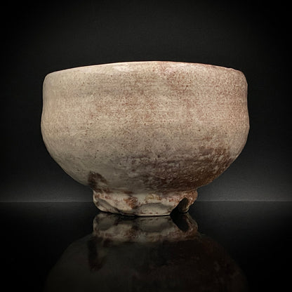 玉隆山吉田萩苑（Shuen Yoshida）直传弟子 永久胜斎（Nagahisa Shosai）作 萩烧 割高台白萩柿彩茶碗 《祝古希贺》 三连式登窑陶胜庵 洋酒杯 威士忌杯 #333