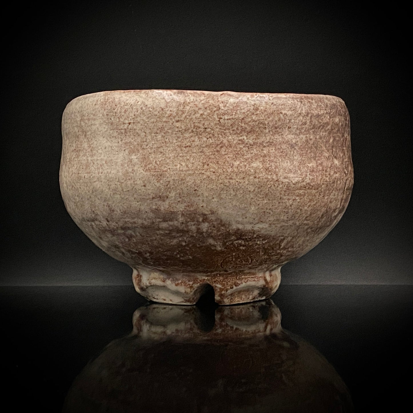 玉隆山吉田萩苑（Shuen Yoshida）直传弟子 永久胜斎（Nagahisa Shosai）作 萩烧 割高台白萩柿彩茶碗 《祝古希贺》 三连式登窑陶胜庵 洋酒杯 威士忌杯 #333