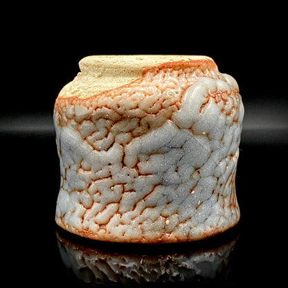 土岐市指定無形文化財保持者 皇室献上窯 陽山窯 水野 澤三 作 鼠志野ぐい呑 和のショットグラス #353