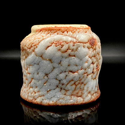 土岐市指定無形文化財保持者 皇室献上窯 陽山窯 水野 澤三 作 鼠志野ぐい呑 和のショットグラス #353