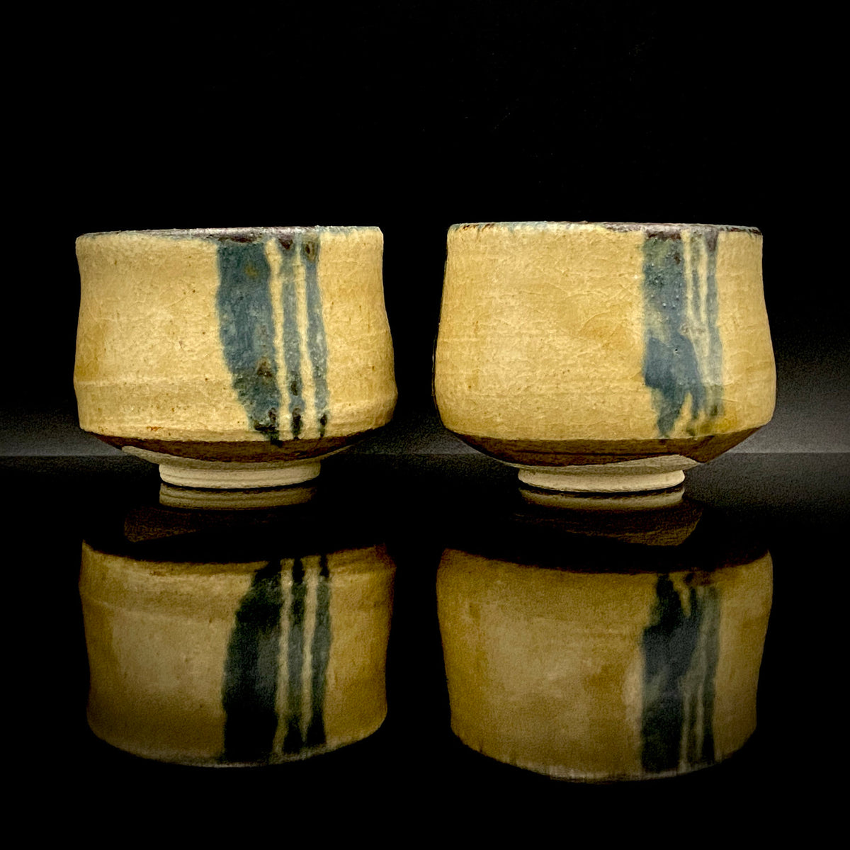 日展審査員 日本現代工芸美術家協会副理事長 瀬戸焼名工 加藤 釥 作 織部泥彩ぐい呑み 和のショットグラス 一対 #336