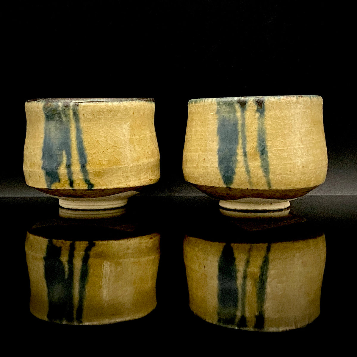日展審査員 日本現代工芸美術家協会副理事長 瀬戸焼名工 加藤 釥 作 織部泥彩ぐい呑み 和のショットグラス 一対 #336