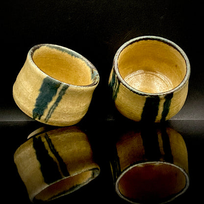 日展審査員 日本現代工芸美術家協会副理事長 瀬戸焼名工 加藤 釥 作 織部泥彩ぐい呑み 和のショットグラス 一対 #336
