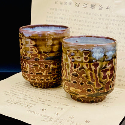 福岡市無形文化財保持者 筑前黒田藩御用窯 十四代 亀井 味楽 作 高取斑釉流し夫婦湯呑 一対 和のペアフリーカップ 酒器 #314