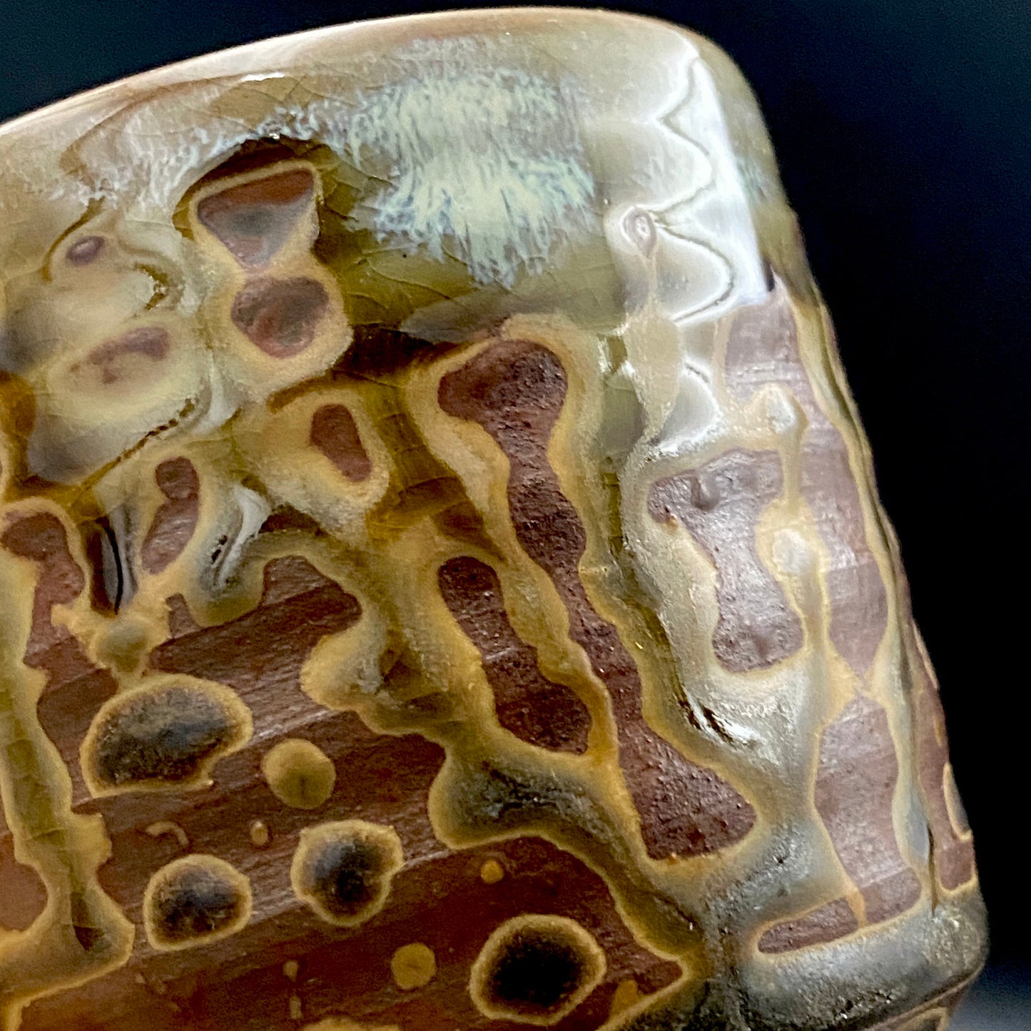 福岡市無形文化財保持者 筑前黒田藩御用窯 十四代 亀井 味楽 作 高取斑釉流し夫婦湯呑 一対 和のペアフリーカップ 酒器 #314