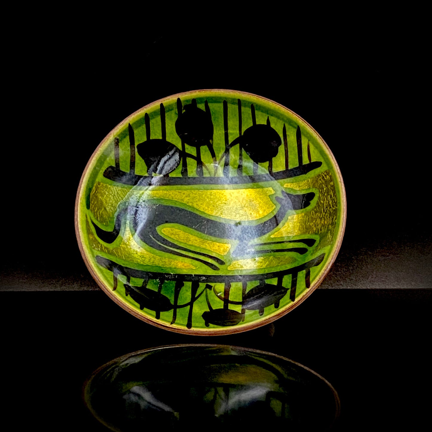 石川県無形文化財 日展特選作家 松本佐一 作 金彩緑彩黒絵象嵌風 ぐい呑 平盃 和のショットグラス #317