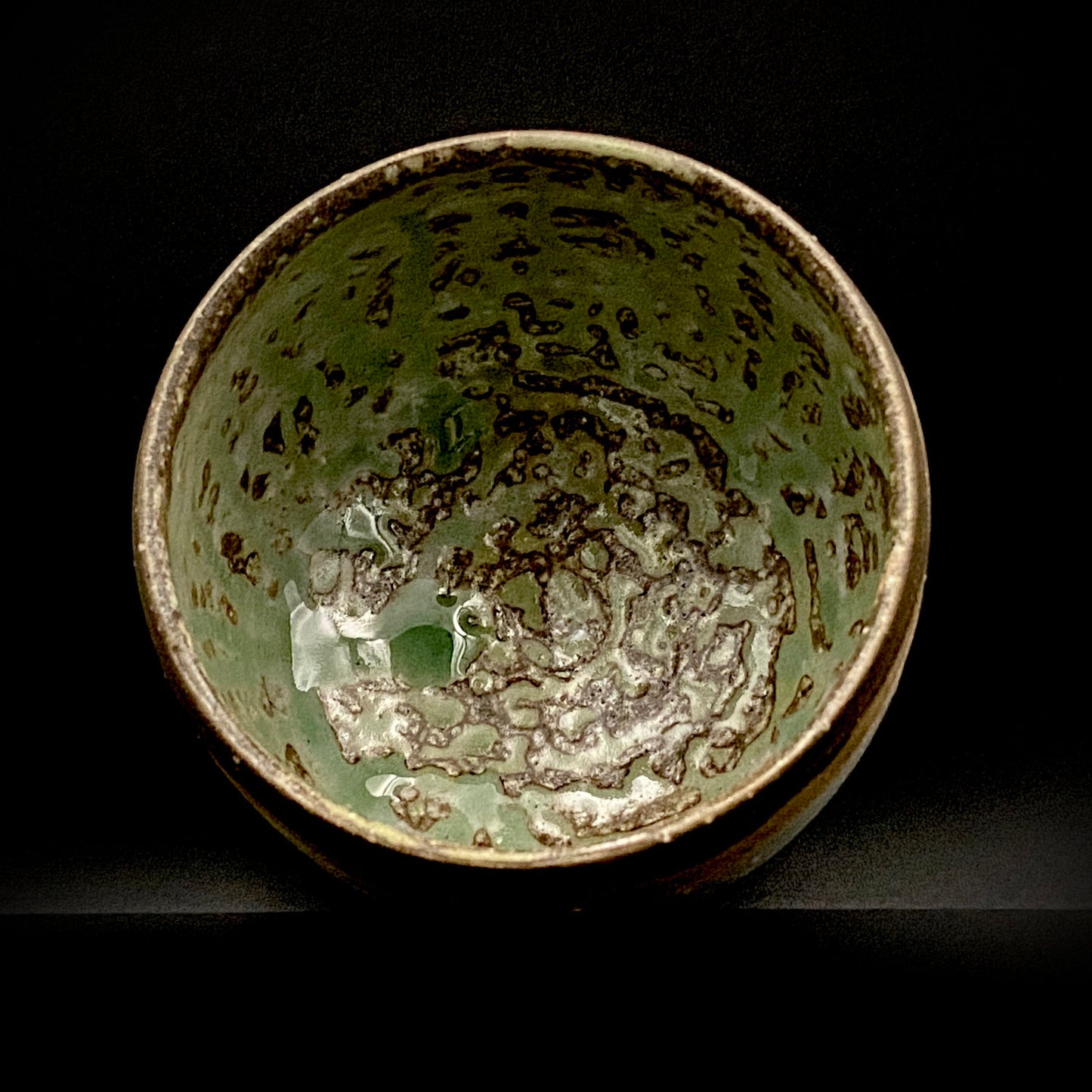 Mashiko Modern Ceramics, Apprentice to Shoji Kamoda (Tono Period), Shigeo Kojima: Banded Clay Slips Multi-Glazed Matcha Bowl, Japanese Rocks Glass #366
