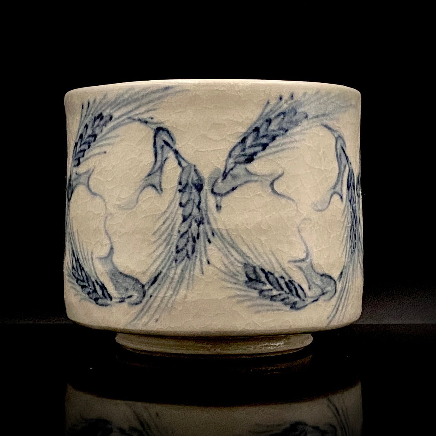 青山窑 青山德弘（Aoyama Norihiro）作 白釉贯入染付麦穗纹 筒型自由杯 和风威士忌杯 酒器 #381