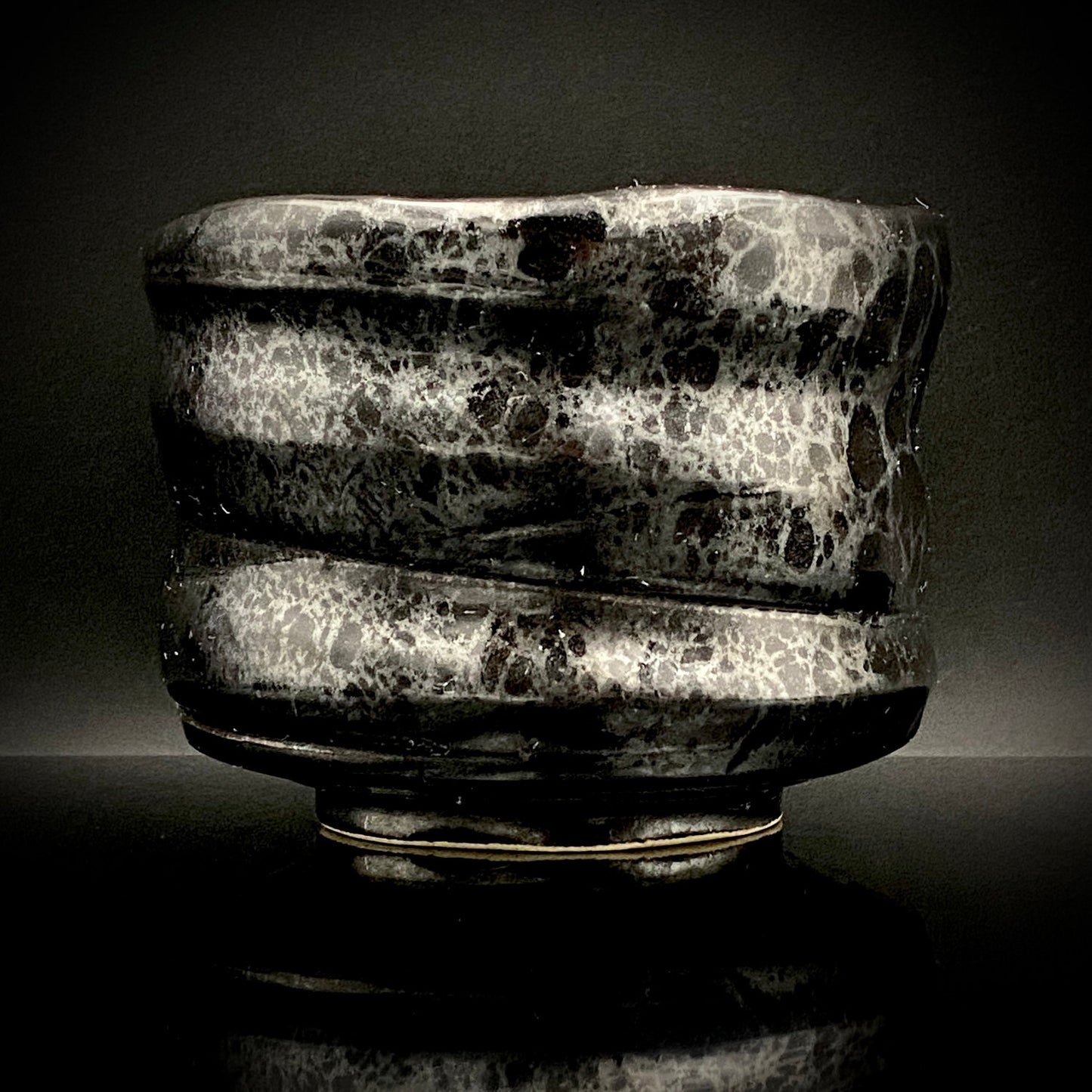 瀬戸市指定無形文化財保持者 太子窯 鈴木 八郎 作 天目茶盃 天目茶盌 油滴天目 筒型酒器 和のロックグラス #379
