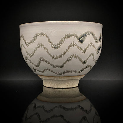 师从人间国宝清水卯一（Shimizu Uichi、父）、荣获松下奖 蓬莱窑 清水 保孝（Shimizu Yasutaka）作 白釉收缩窑变波纹茶碗 和风威士忌杯 #378