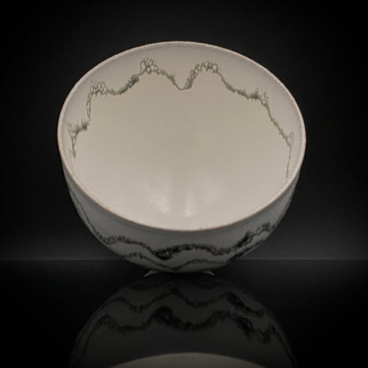 师从人间国宝清水卯一（Shimizu Uichi、父）、荣获松下奖 蓬莱窑 清水 保孝（Shimizu Yasutaka）作 白釉收缩窑变波纹茶碗 和风威士忌杯 #378