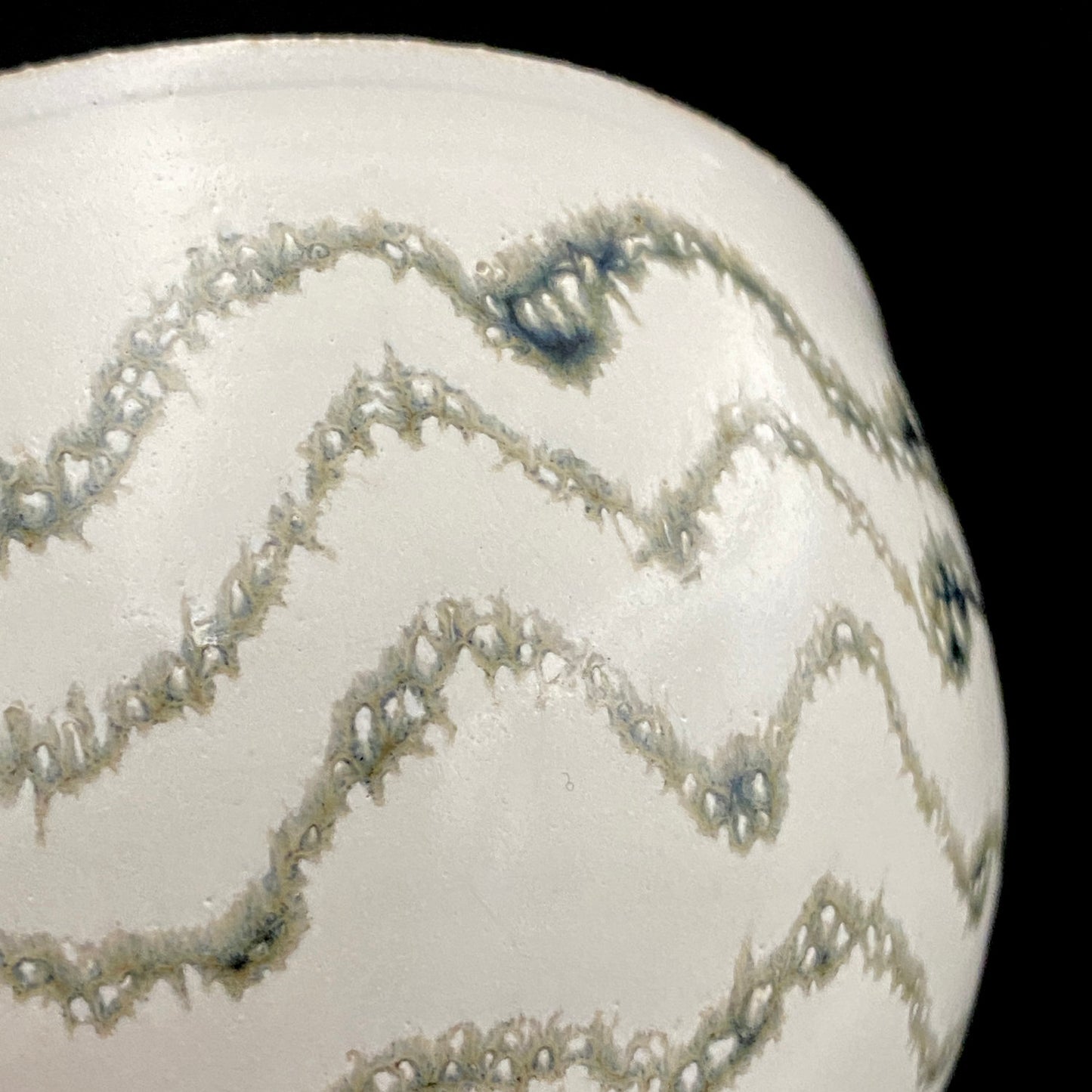 师从人间国宝清水卯一（Shimizu Uichi、父）、荣获松下奖 蓬莱窑 清水 保孝（Shimizu Yasutaka）作 白釉收缩窑变波纹茶碗 和风威士忌杯 #378