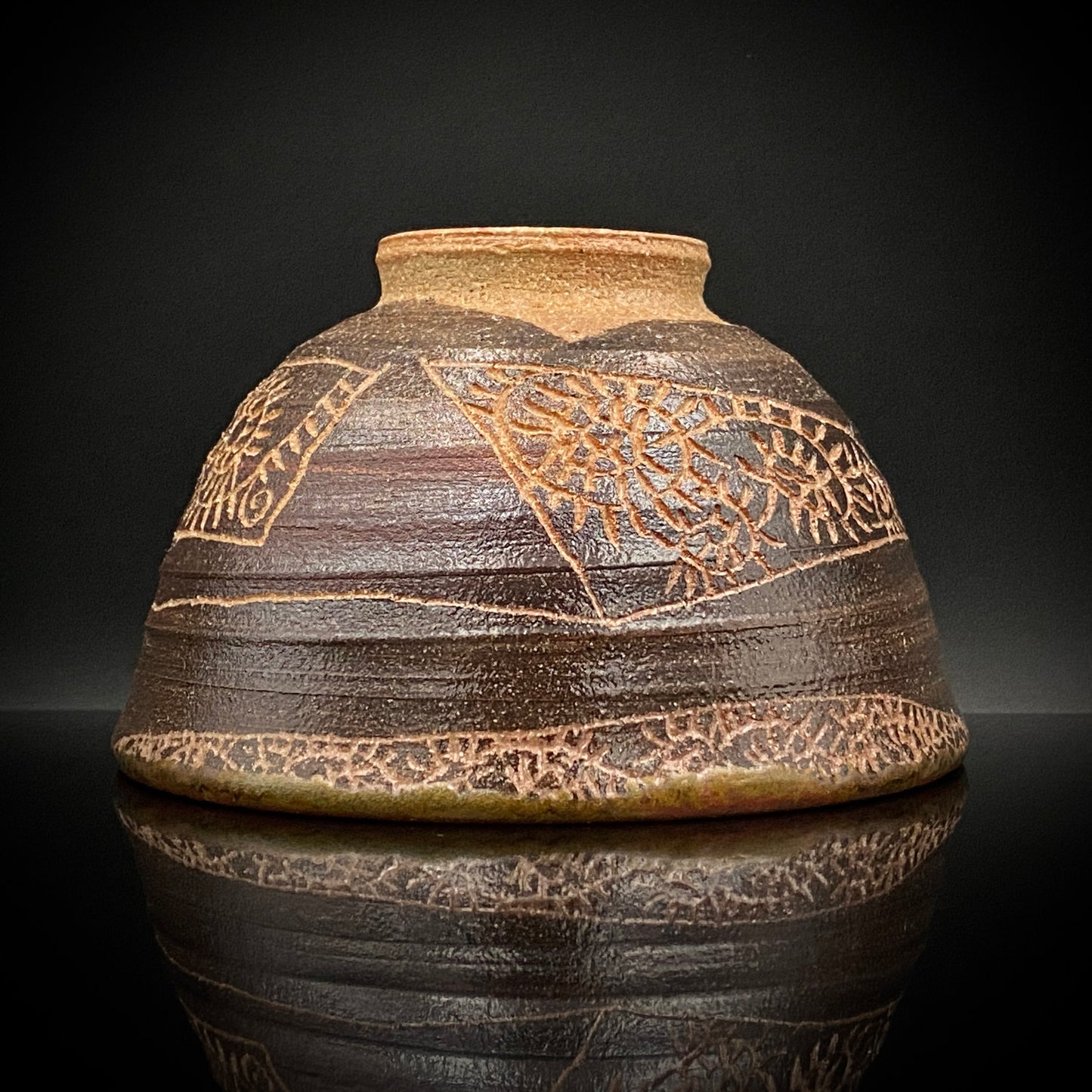 伊万里 渚窯 高木 和安 作 縄文刻文窯変茶盌 抹茶碗 酒器 原始美術 和のロックグラス #392