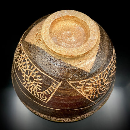 伊万里 渚窯 高木 和安 作 縄文刻文窯変茶盌 抹茶碗 酒器 原始美術 和のロックグラス #392