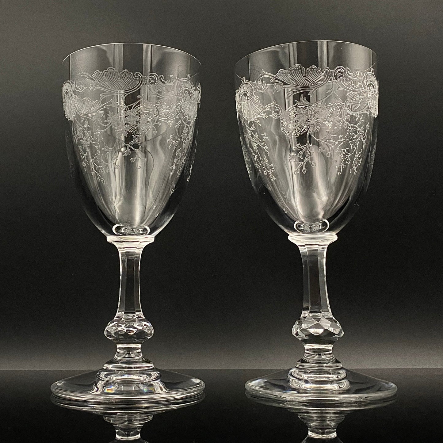 Old Saint Louis Crystal（オールド サンルイ クリスタル ）1910年代 モデル Lorraine（ロレーヌ）花唐草文様 グラス２点セット #77