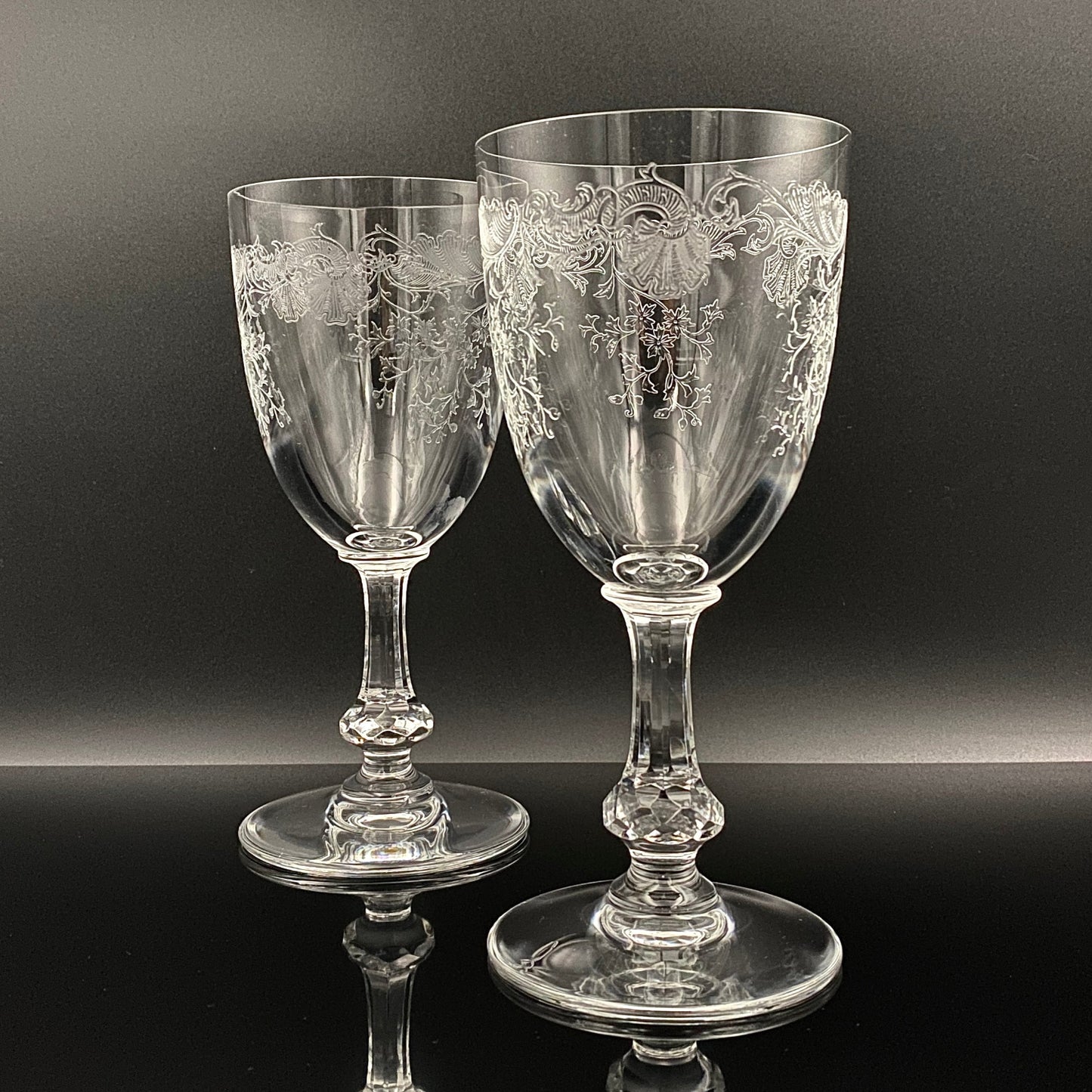 Old Saint Louis Crystal（オールド サンルイ クリスタル ）1910年代 モデル Lorraine（ロレーヌ）花唐草文様 グラス２点セット #77