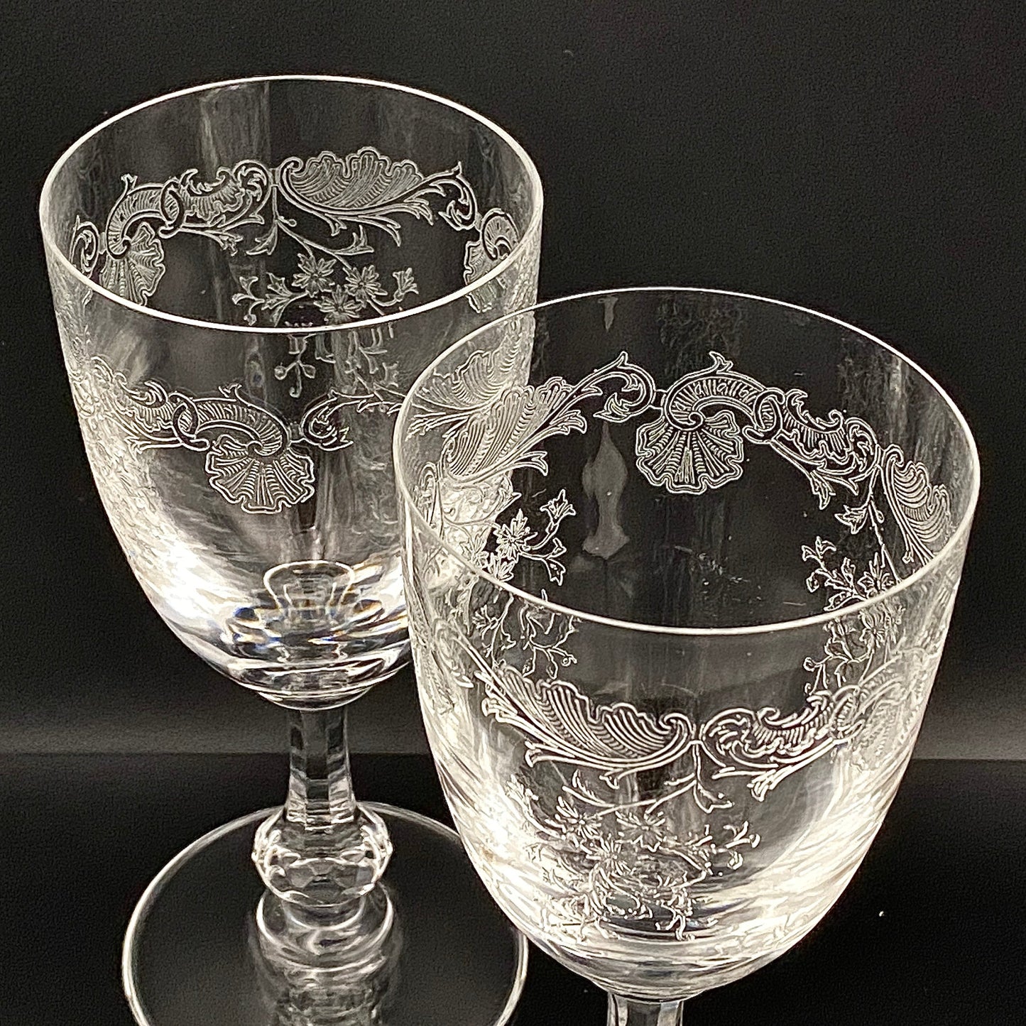 Old Saint Louis Crystal（オールド サンルイ クリスタル ）1910年代 モデル Lorraine（ロレーヌ）花唐草文様 グラス２点セット #77