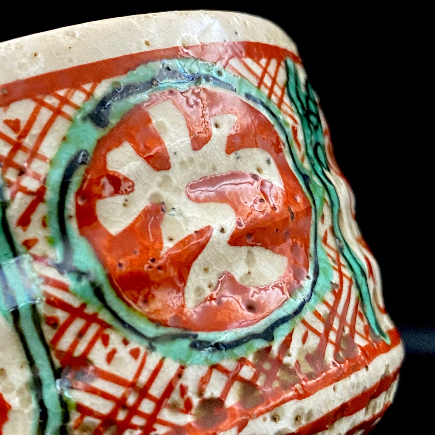 愛知 犬山焼 呉須赤絵吉祥文字文碗 乾山風秋草文筒型向付 呉須山水図丸小壺 煎茶碗 酒器 3点セット #345