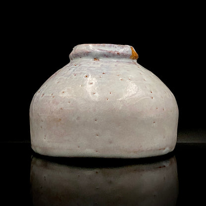 师从人间国宝十代三轮休雪（三轮休和） 玉隆山窑 吉田萩苑（Yoshida Shuen）作 鬼萩青釉白萩茶碗 抹茶碗 酒器 和风威士忌杯 #430