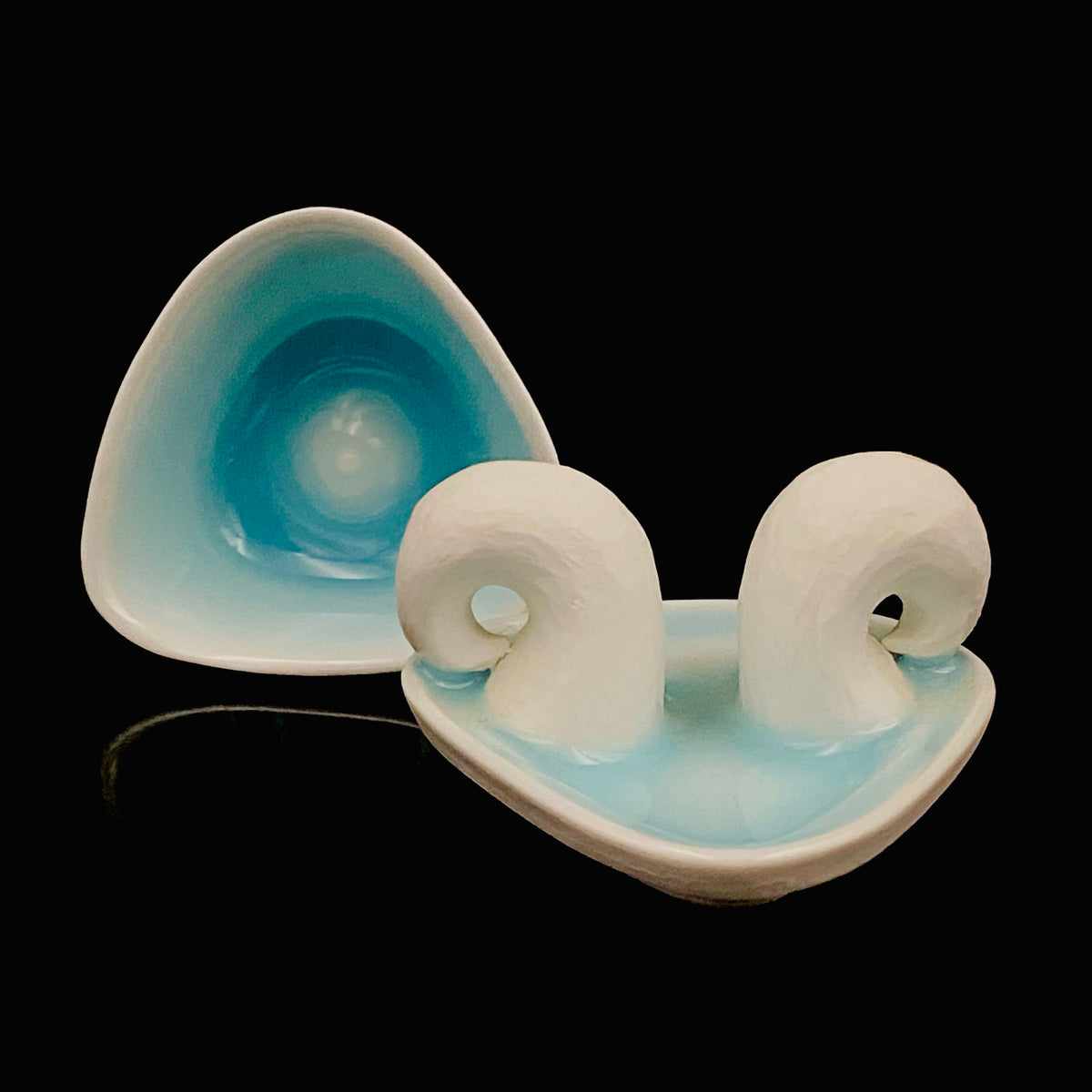 Metropolitan Museum of Art Collection Artist, Japan Ceramic Art Exhibition Grand Prix Winner: Shigekazu Nagae - "Form of Otsumi" Celadon Glazed Porcelain Covered Sake Vessel, Japanese Shot Glass, Made in 2014 #432