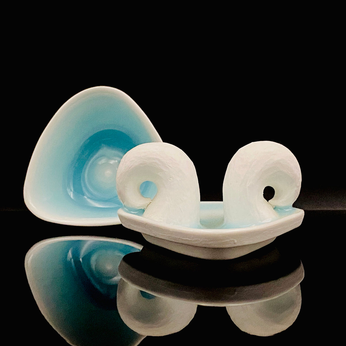 Metropolitan Museum of Art Collection Artist, Japan Ceramic Art Exhibition Grand Prix Winner: Shigekazu Nagae - "Form of Otsumi" Celadon Glazed Porcelain Covered Sake Vessel, Japanese Shot Glass, Made in 2014 #432