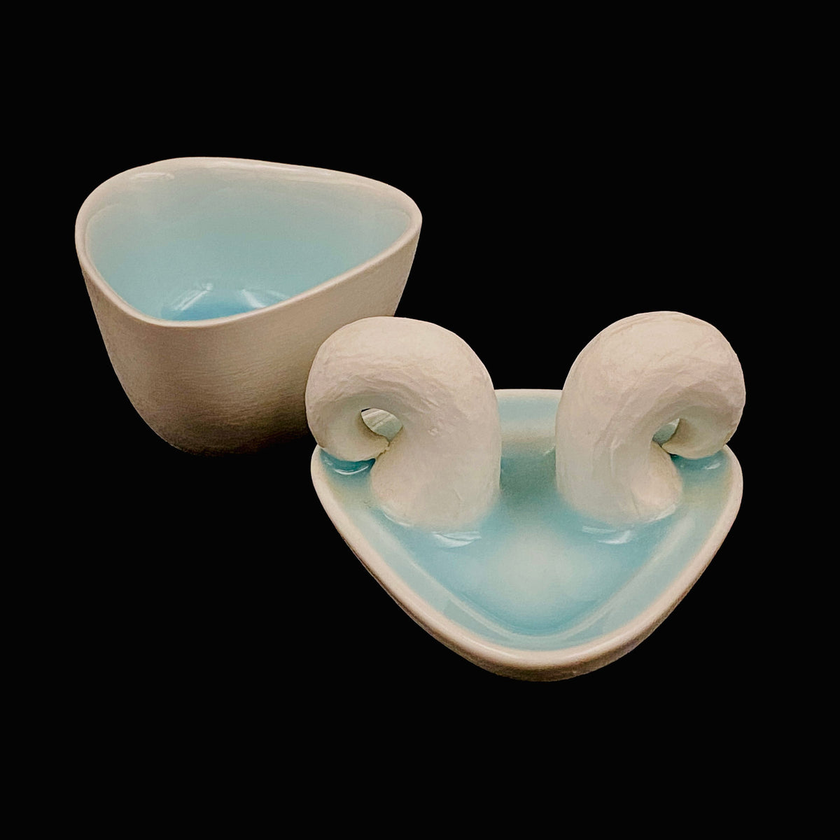 Metropolitan Museum of Art Collection Artist, Japan Ceramic Art Exhibition Grand Prix Winner: Shigekazu Nagae - "Form of Otsumi" Celadon Glazed Porcelain Covered Sake Vessel, Japanese Shot Glass, Made in 2014 #432