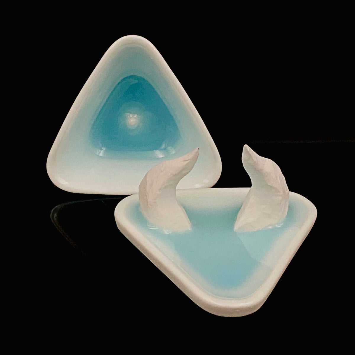 Metropolitan Museum of Art Collection Artist, Japan Ceramic Art Exhibition Grand Prix Winner: Shigekazu Nagae - "Form of Tsuchinoto-Ushi" Celadon Glazed Porcelain Covered Sake Vessel, Japanese Shot Glass, Made in 2008 #388