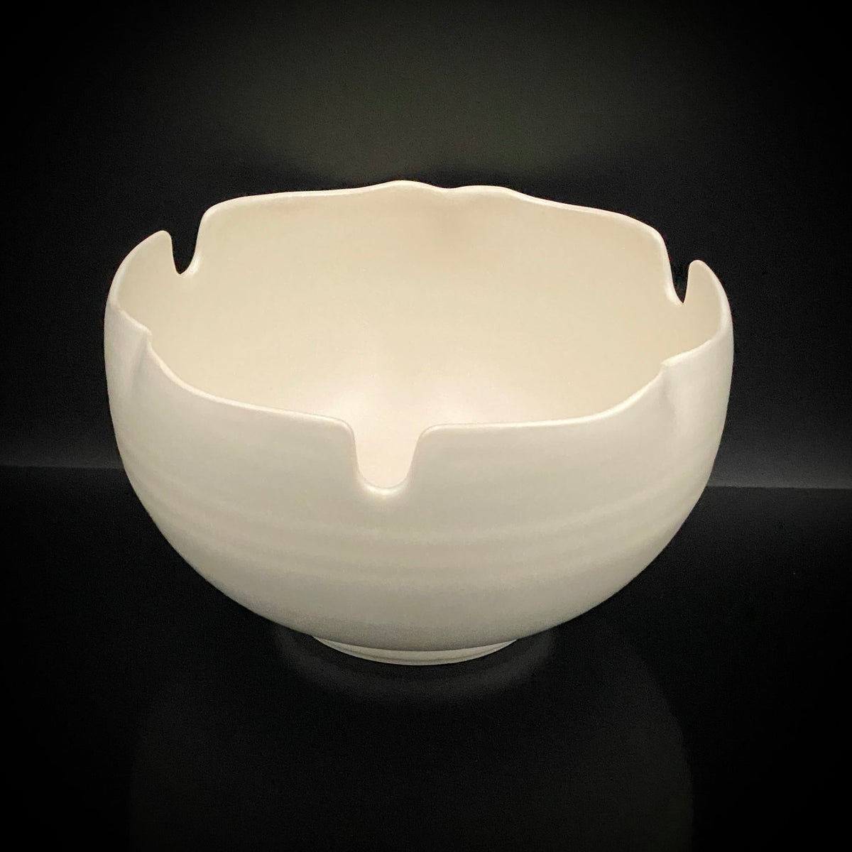 Kyoto Prefecture Cultural Merit Award Recipient, Sodeisha Founder Hikaru Yamada, White-Glazed Bowl, Ice Bowl #420