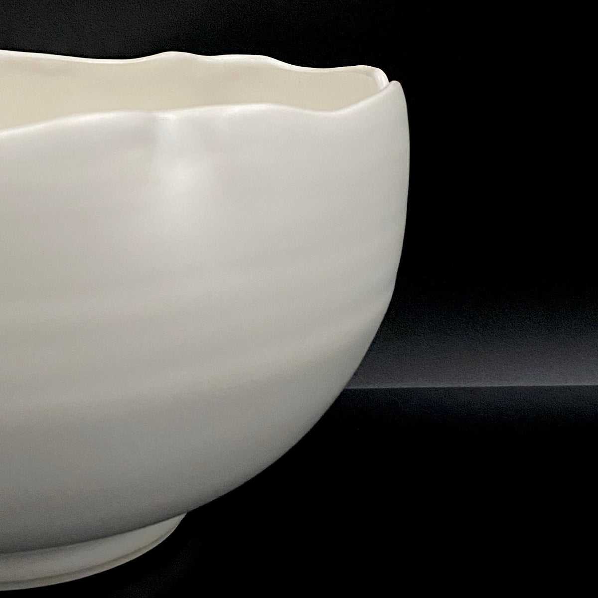 Kyoto Prefecture Cultural Merit Award Recipient, Sodeisha Founder Hikaru Yamada, White-Glazed Bowl, Ice Bowl #420