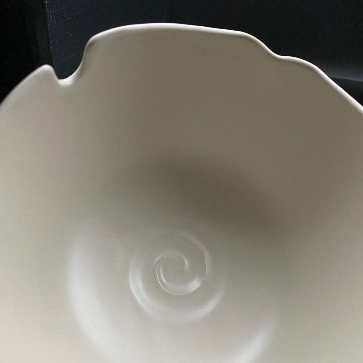 Kyoto Prefecture Cultural Merit Award Recipient, Sodeisha Founder Hikaru Yamada, White-Glazed Bowl, Ice Bowl #420