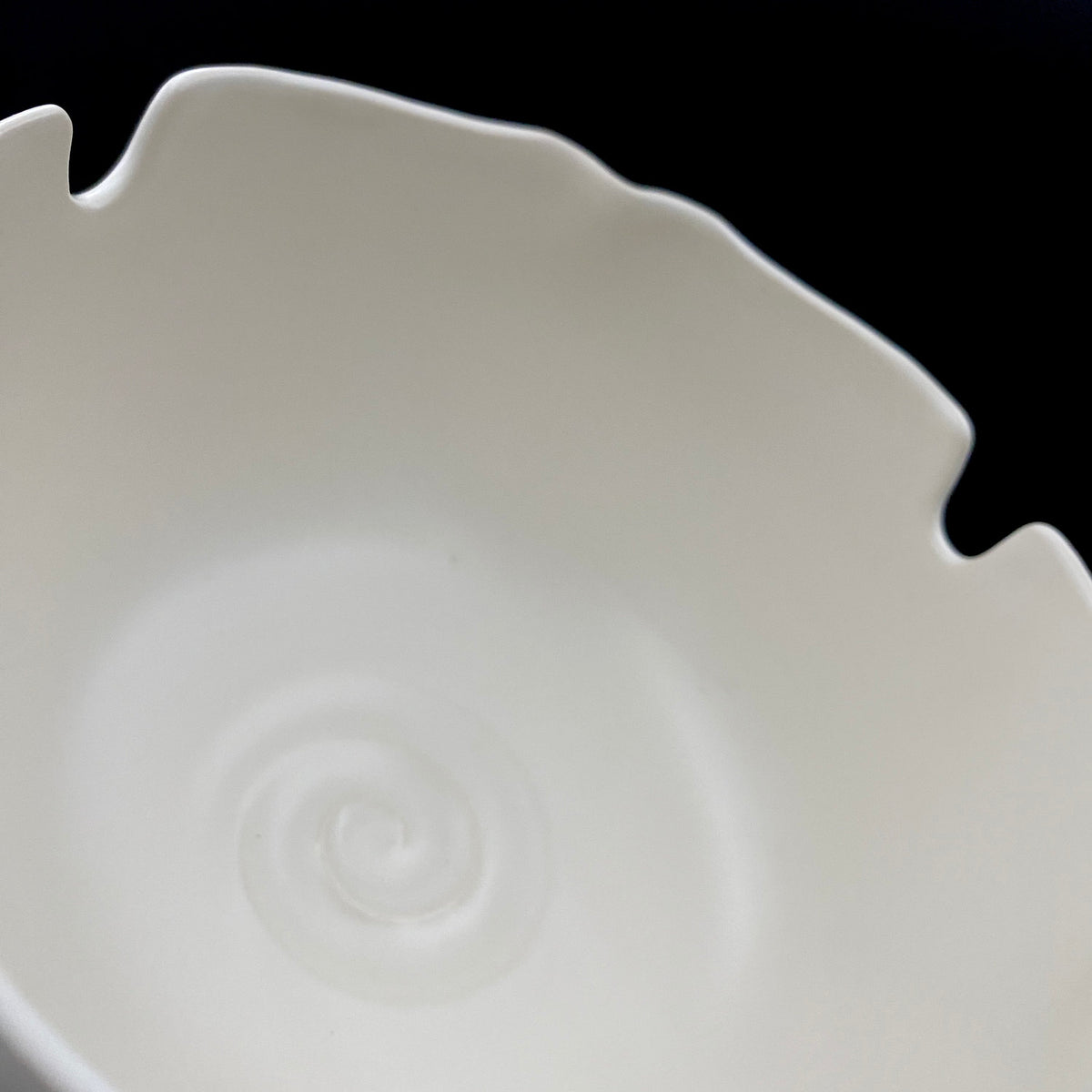 Kyoto Prefecture Cultural Merit Award Recipient, Sodeisha Founder Hikaru Yamada, White-Glazed Bowl, Ice Bowl #420