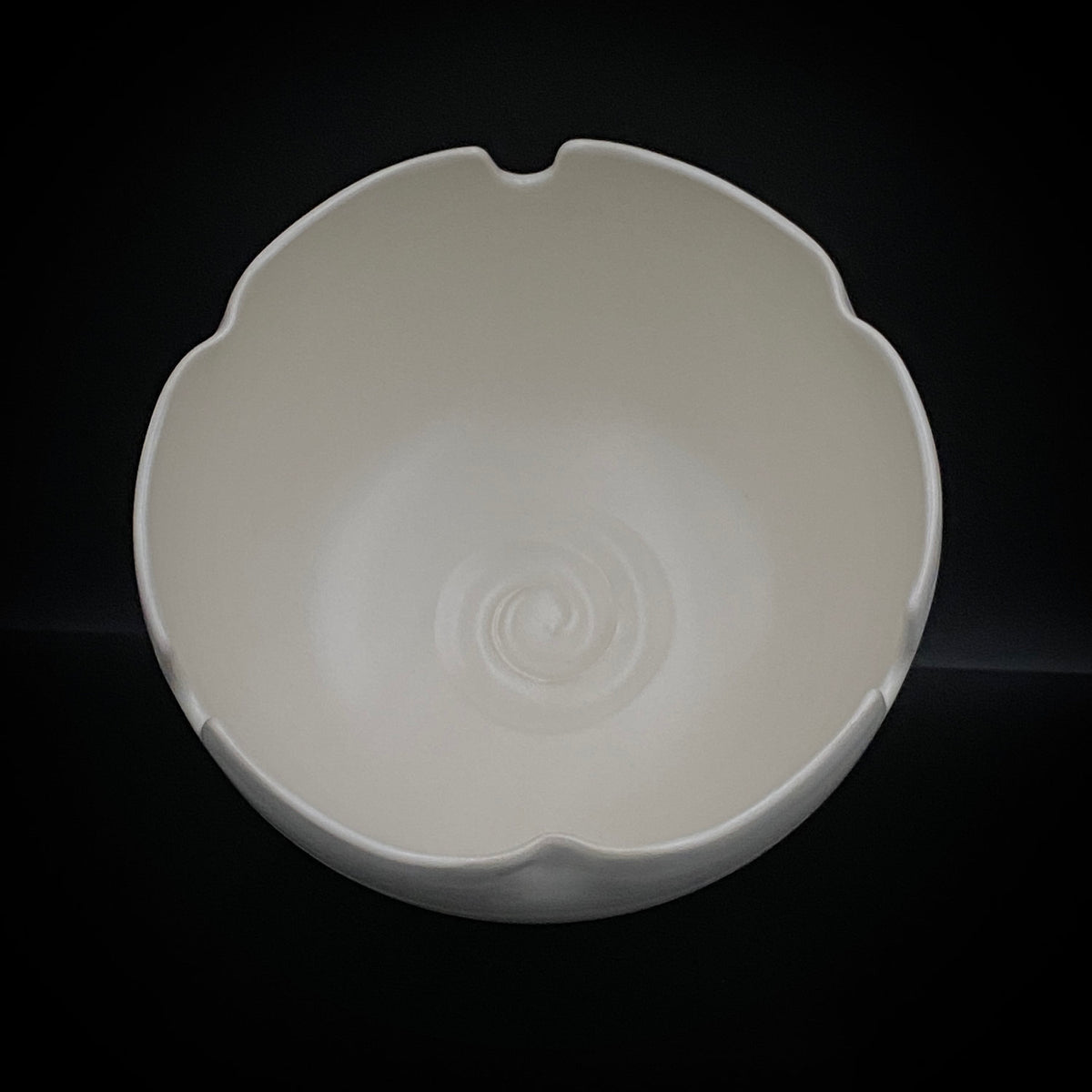 Kyoto Prefecture Cultural Merit Award Recipient, Sodeisha Founder Hikaru Yamada, White-Glazed Bowl, Ice Bowl #420