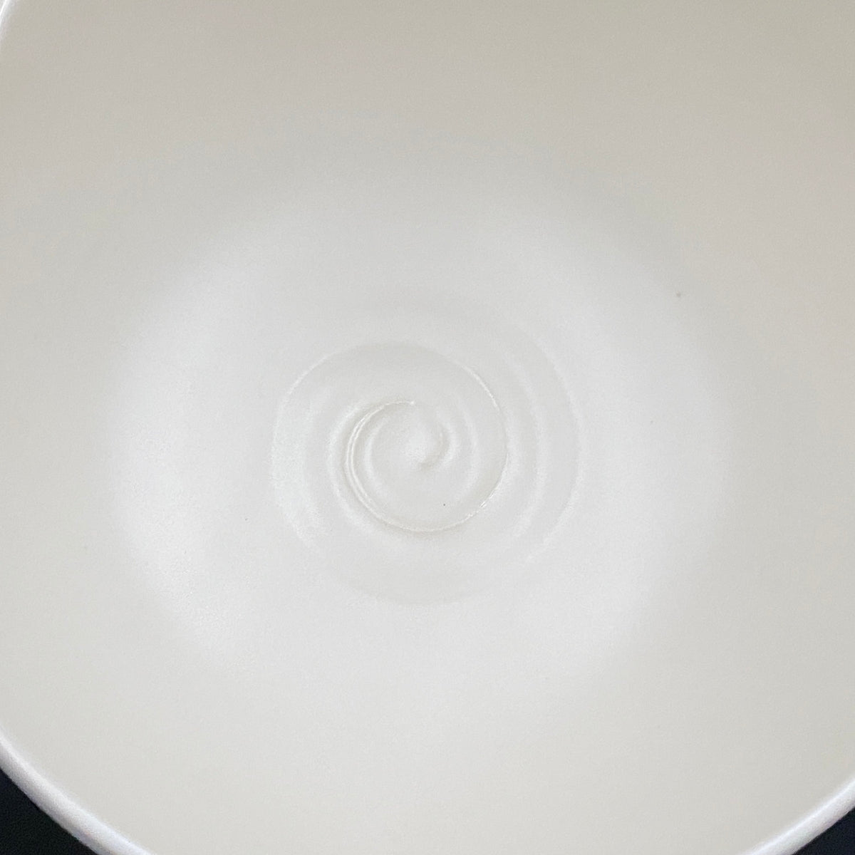 Kyoto Prefecture Cultural Merit Award Recipient, Sodeisha Founder Hikaru Yamada, White-Glazed Bowl, Ice Bowl #420