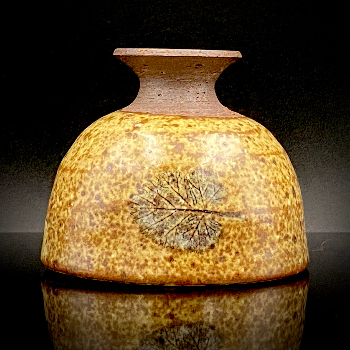 北国風雪賞受賞 能登大社焼創始者 磯見忠司 作 真葉手 酒盃 高足盃 和のショットグラス 古酒用酒器 #443