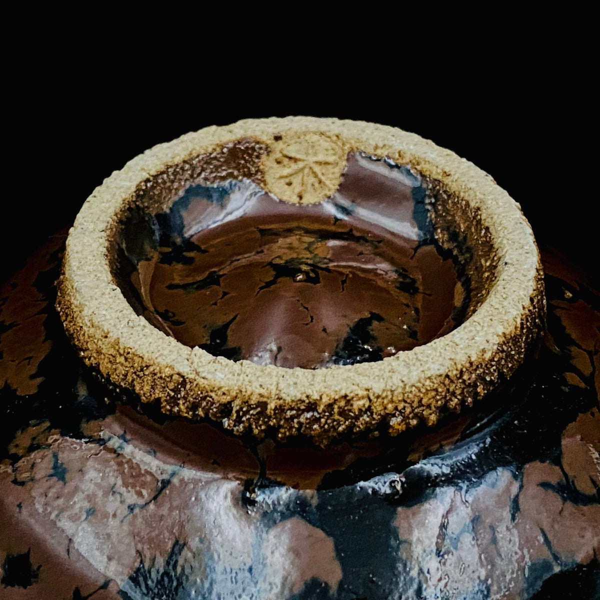 宮内庁東宮御所御用品制作作家 木村 一郎 作 黒柿釉茶盌 和のロックグラス 古酒用酒器  #464