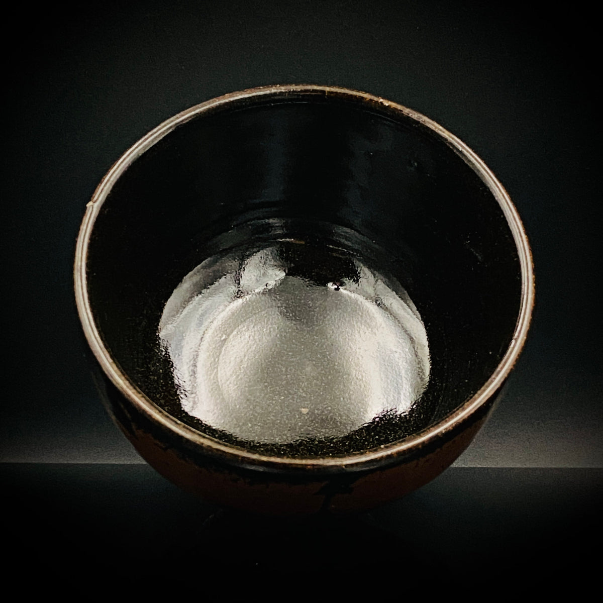 宮内庁東宮御所御用品制作作家 木村 一郎 作 黒柿釉茶盌 和のロックグラス 古酒用酒器  #464