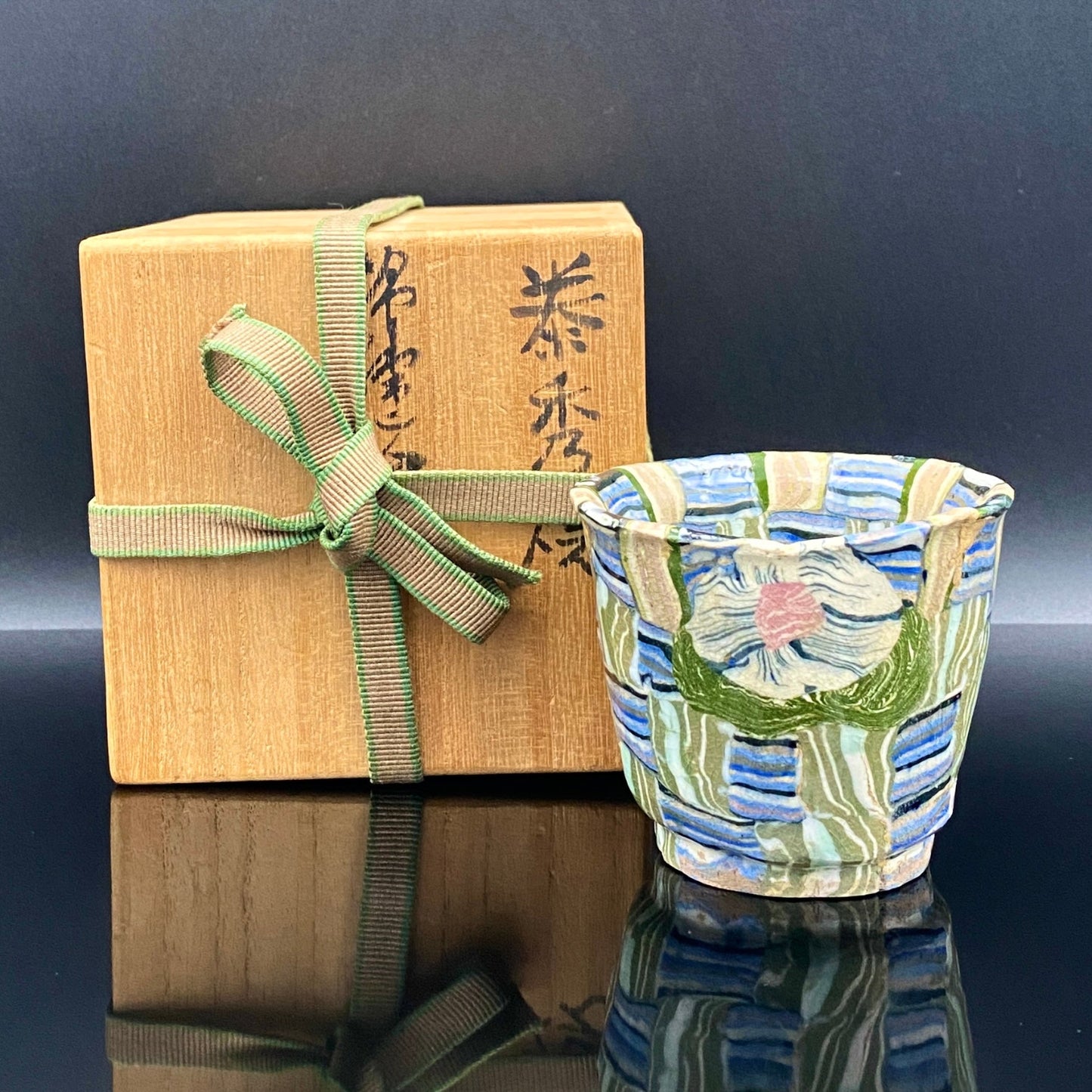 内田泰秀 晚年成熟期的杰作，失传的幻之技法“表里贯通锦练上手”陶瓷威士忌杯 #156