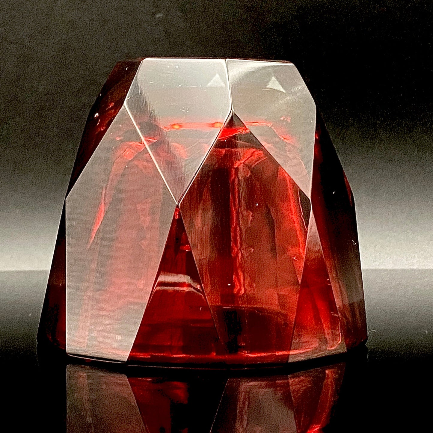 岩田 久利 作 手吹工芸硝子 赤切子 金赤（ゴールド・ルビー・グラス）ロックグラス 