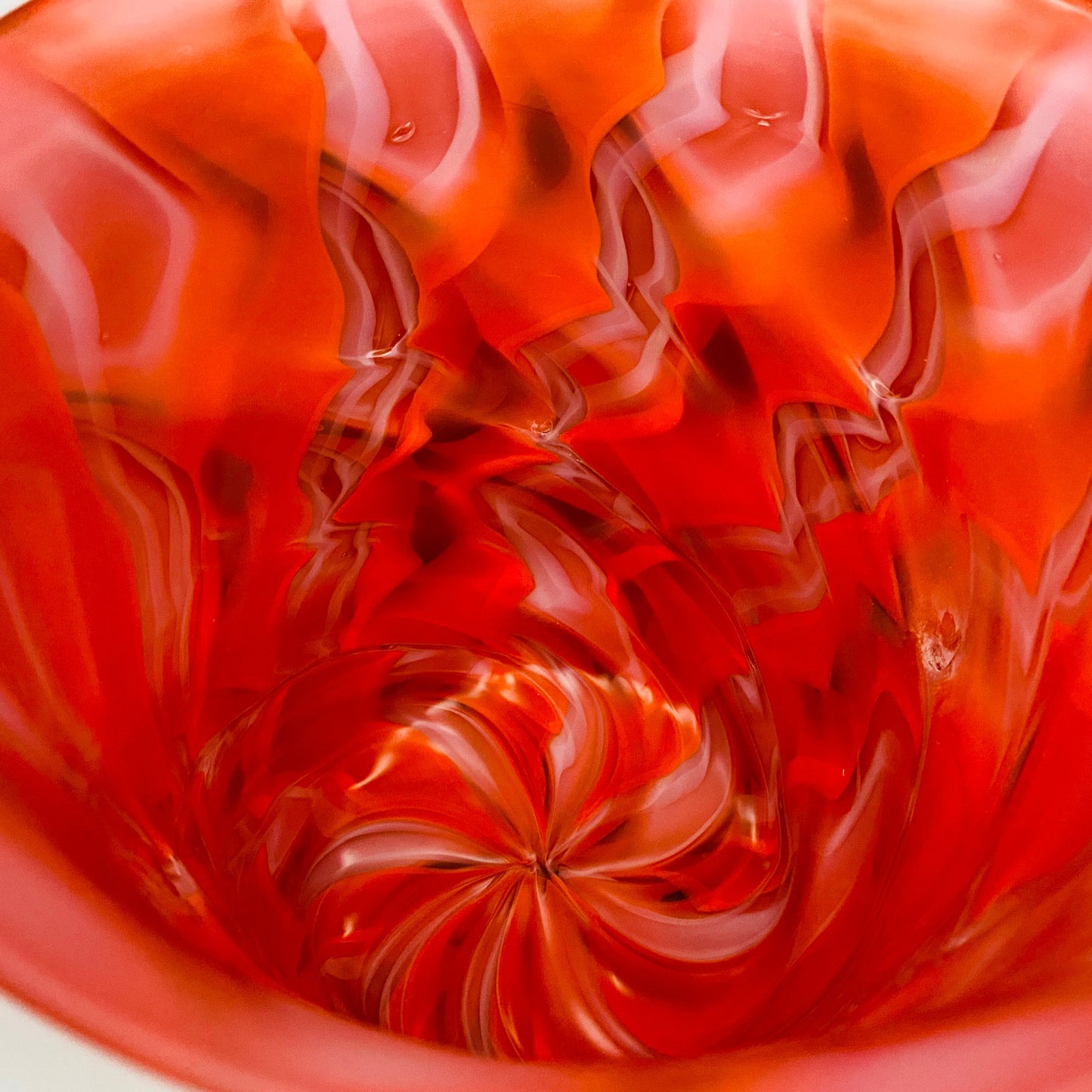 Vibrant Scarlet Pulse: Hand-Blown Glass Masterpiece, Aka-Yahazu "Scarlet Flame" Ice Bowl #164