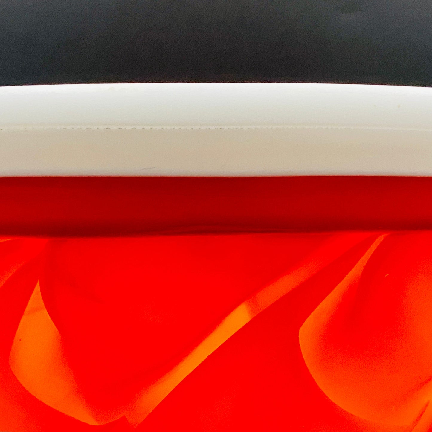 Vibrant Scarlet Pulse: Hand-Blown Glass Masterpiece, Aka-Yahazu "Scarlet Flame" Ice Bowl #164