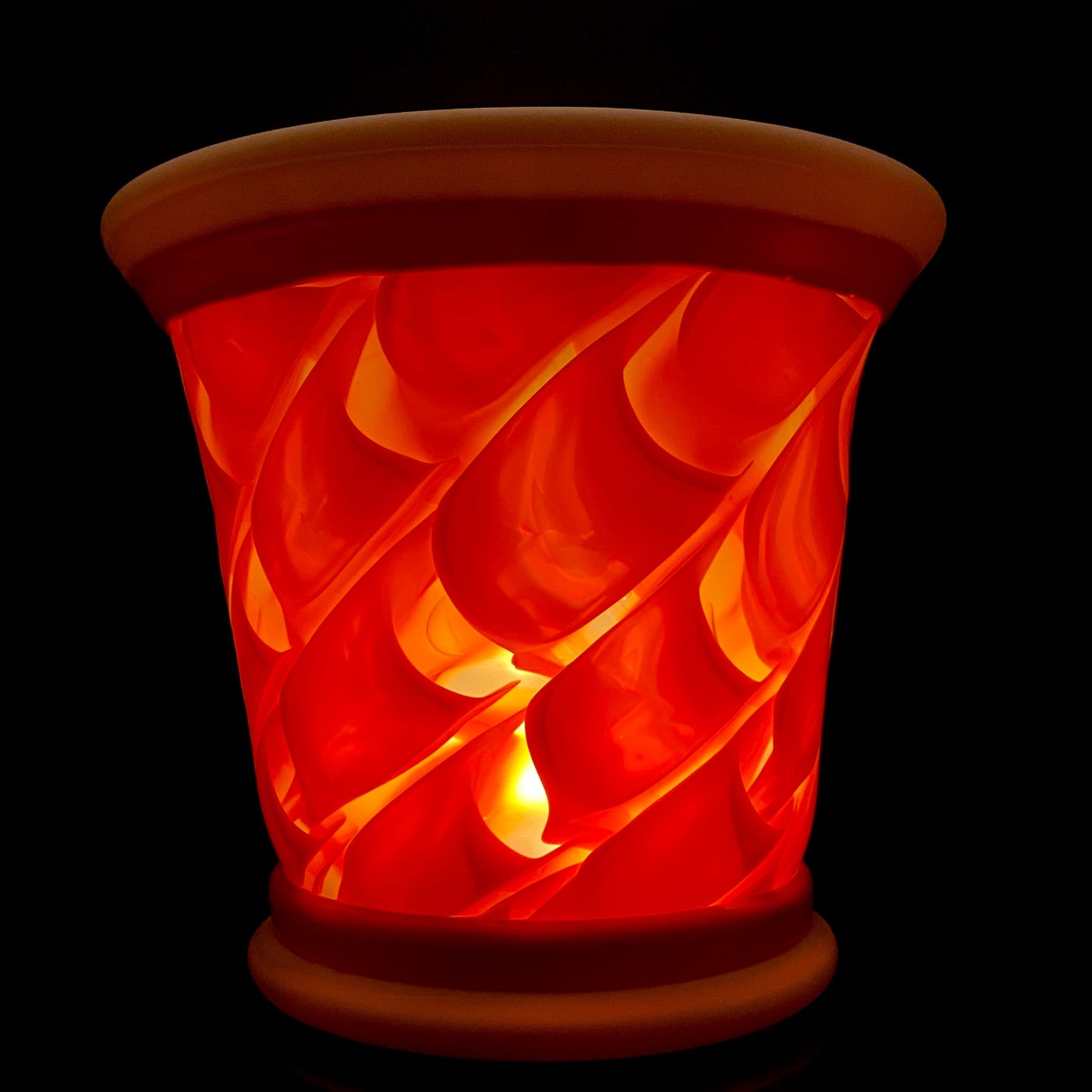Vibrant Scarlet Pulse: Hand-Blown Glass Masterpiece, Aka-Yahazu "Scarlet Flame" Ice Bowl #164