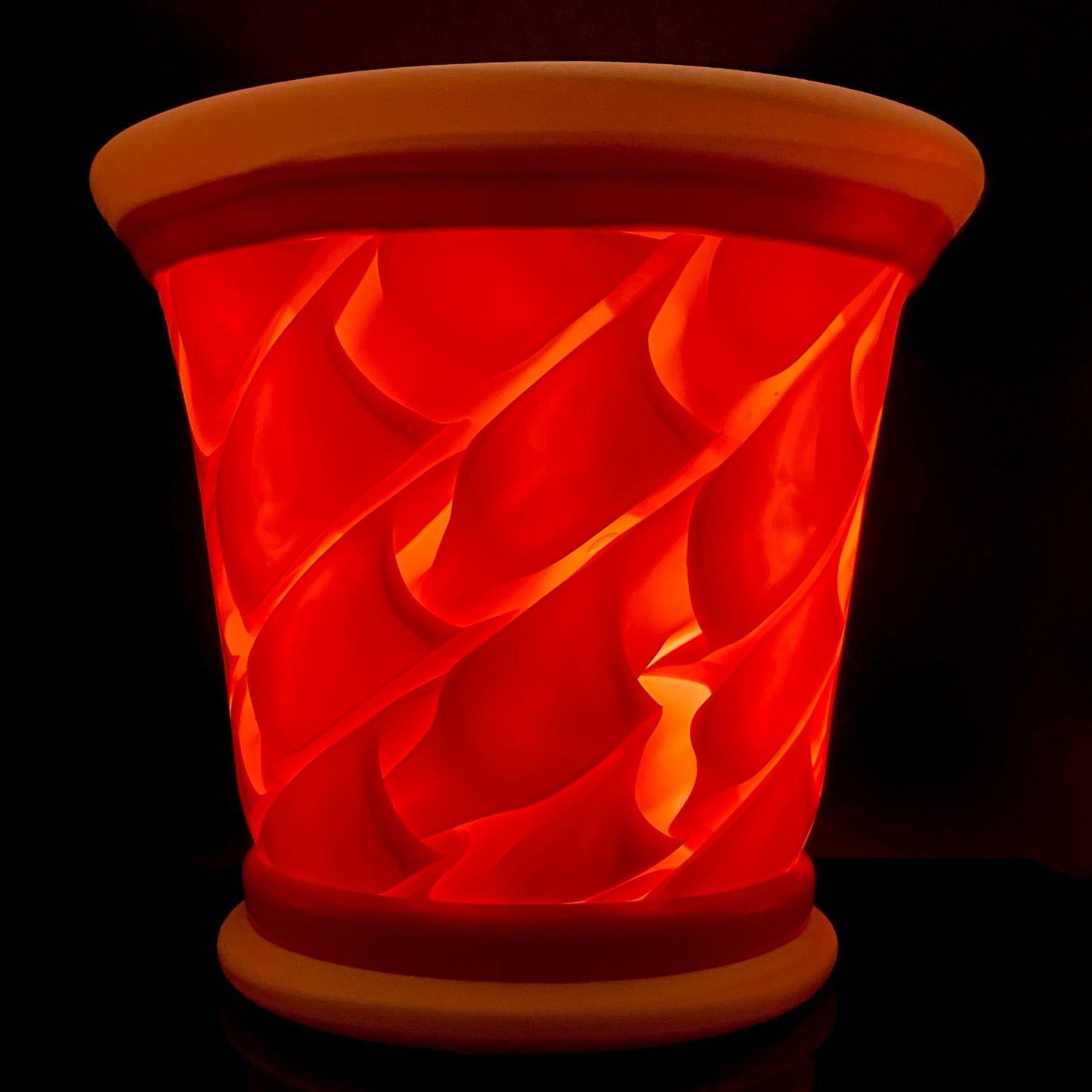 Vibrant Scarlet Pulse: Hand-Blown Glass Masterpiece, Aka-Yahazu "Scarlet Flame" Ice Bowl #164