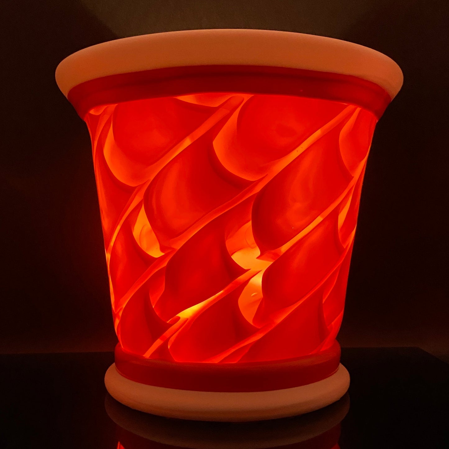 Vibrant Scarlet Pulse: Hand-Blown Glass Masterpiece, Aka-Yahazu "Scarlet Flame" Ice Bowl #164