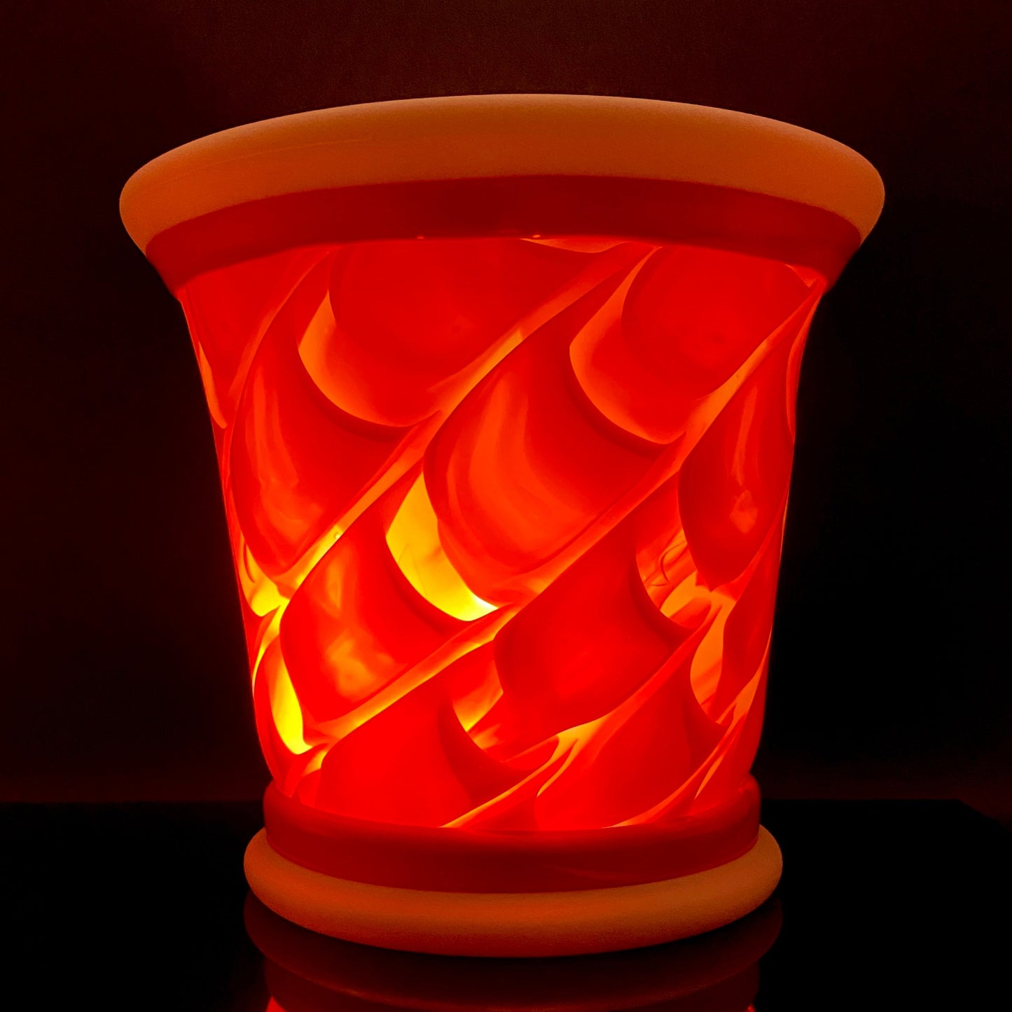 Vibrant Scarlet Pulse: Hand-Blown Glass Masterpiece, Aka-Yahazu "Scarlet Flame" Ice Bowl #164