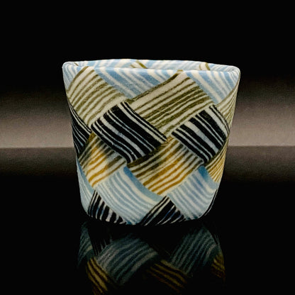 内田 泰秀 晩年成熟期の傑作、失われた幻の技法「表裏貫通錦練上手」陶製ショットグラス