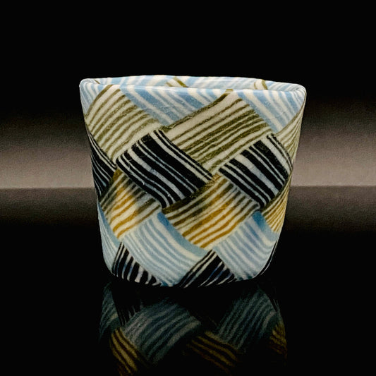 内田 泰秀 晩年成熟期の傑作、失われた幻の技法「表裏貫通錦練上手」陶製ショットグラス